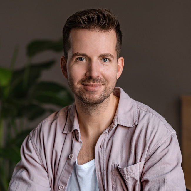 Tobias Herrmann Schwarz Portrait